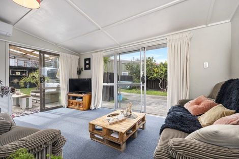 Photo of property in 103a Simpson Road, Papamoa Beach, Papamoa, 3118