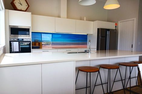 Photo of property in 2 Sunset Heights, Cable Bay, 0420