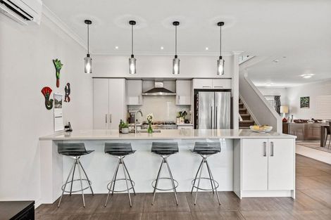 Photo of property in 16 Kensington Drive, Orewa, 0931