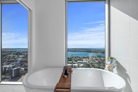 Photo of property in Sentinel Apartments, 2703/3 Northcroft Street, Takapuna, Auckland, 0622