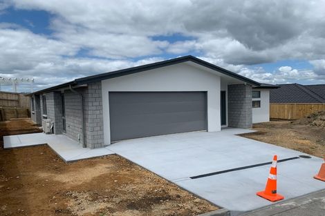 Photo of property in 12 Ridge Drive, Omokoroa, 3114