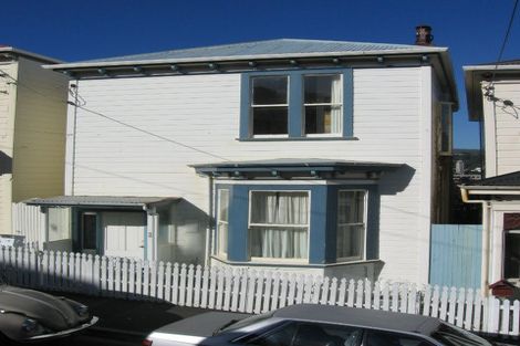 Photo of property in 68 Roxburgh Street, Mount Victoria, Wellington, 6011