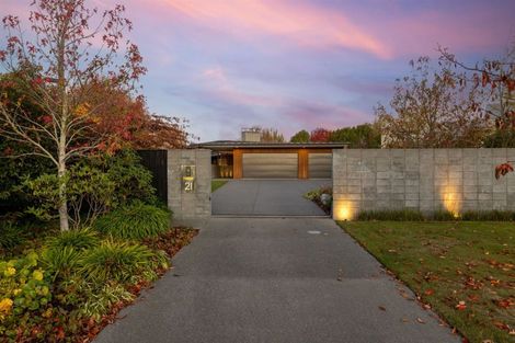 Photo of property in 21 Taunton Green, Papanui, Christchurch, 8052