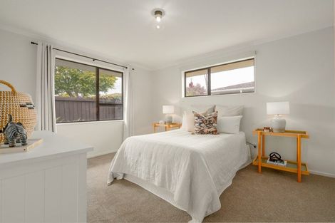Photo of property in 1/52a Aorangi Road, Bryndwr, Christchurch, 8053