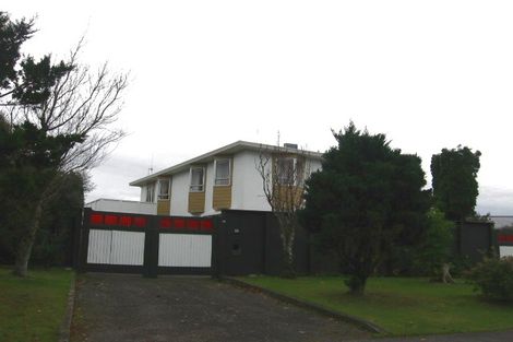 Photo of property in 33 Meadowbrook Drive, Cloverlea, Palmerston North, 4412
