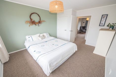 Photo of property in 69 Stratford Drive, Cable Bay, 0420