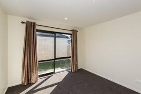 Photo of property in 5 Woodgate Lane, Hornby, Christchurch, 8042