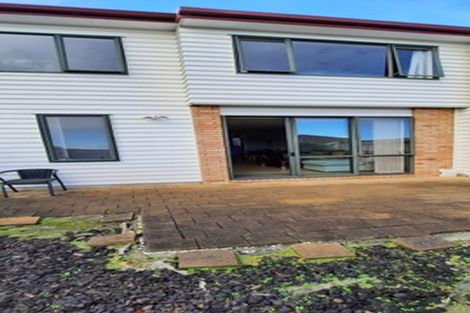 Photo of property in 22/22 Northcross Drive, Oteha, Auckland, 0632
