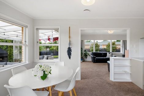 Photo of property in 43 Berkley Avenue, Hillcrest, Hamilton, 3216