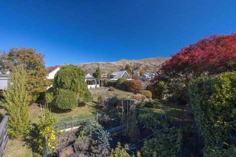 Photo of property in 8 Kennedy Crescent, Wanaka, 9305