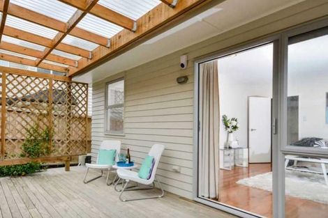 Photo of property in 27 Normanton Street, Glenfield, Auckland, 0629