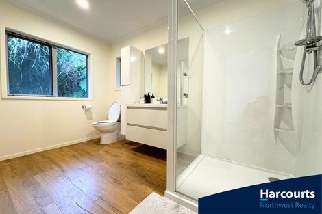 Photo of property in 296 Motutara Road, Muriwai, Waimauku, 0881