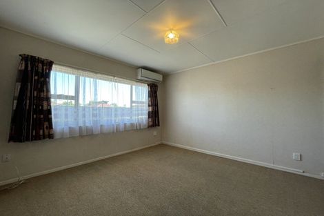 Photo of property in 8 Bethel Court, Milson, Palmerston North, 4414