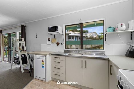 Photo of property in 14 Owhiti Street, Titahi Bay, Porirua, 5022