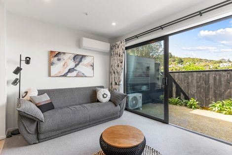 Photo of property in 14 Ara Toutouwai, Karori, Wellington, 6012