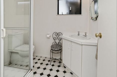 Photo of property in 60b Temple Street, Meadowbank, Auckland, 1072