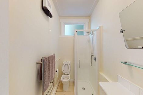 Photo of property in 18 Central Terrace, Kelburn, Wellington, 6012