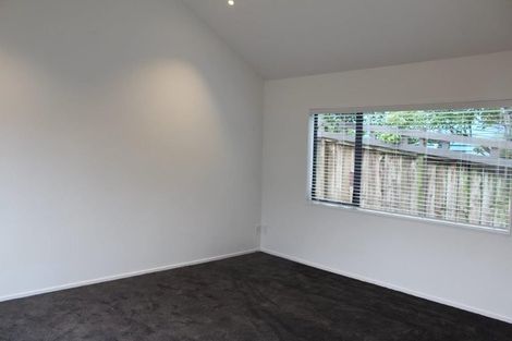 Photo of property in 2 Ware Place, Pakuranga Heights, Auckland, 2010