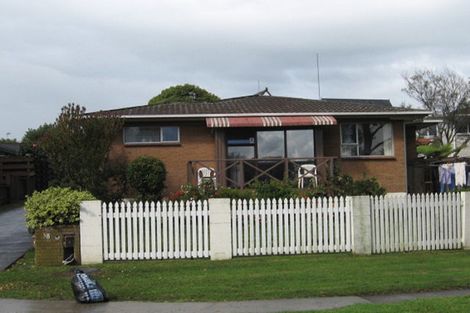 Photo of property in 1/38 Ballater Place, Highland Park, Auckland, 2010