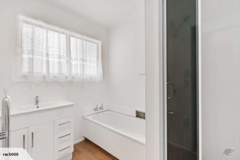 Photo of property in 28 Dingadee Street, Welcome Bay, Tauranga, 3112