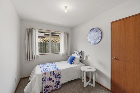 Photo of property in 2/9 Wittys Road, Avonhead, Christchurch, 8042