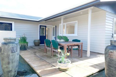 Photo of property in 8 Kotare Street, Waikanae, 5036