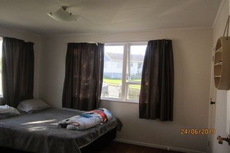 Photo of property in 17 Beauzami Crescent, Ascot Park, Porirua, 5024