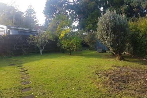 Photo of property in 1 Alwyn Avenue, Te Atatu South, Auckland, 0610