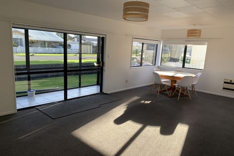 Photo of property in 31 Record Street, Fitzroy, New Plymouth, 4312