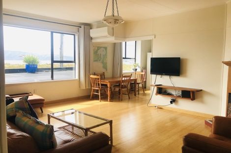 Photo of property in 201 Marine Parade, Seatoun, Wellington, 6022