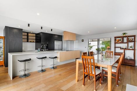 Photo of property in 24 Beach Road, Castor Bay, Auckland, 0620