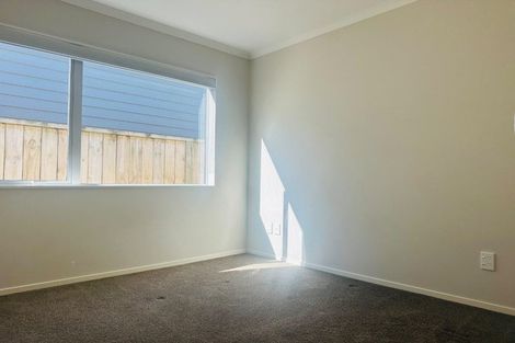 Photo of property in 3 Farmland Road, Papakura, 2110