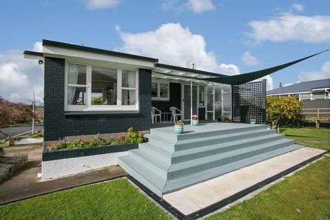 Photo of property in 2 Mountain View Drive, Te Awamutu, 3800