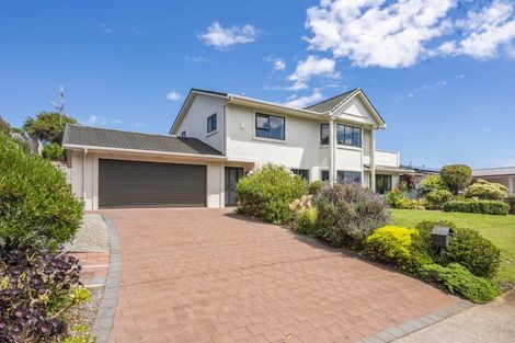 Photo of property in 12 Rua Road, Paraparaumu Beach, Paraparaumu, 5032