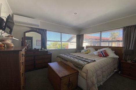 Photo of property in 10 Robin Lane, Browns Bay, Auckland, 0630