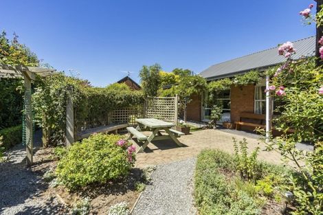 Photo of property in 10 Godfrey Place, Ilam, Christchurch, 8041
