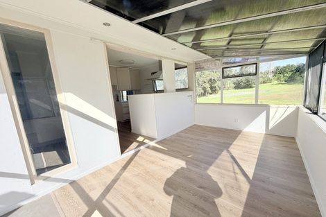 Photo of property in 14 Heather Place, Sunnynook, Auckland, 0620