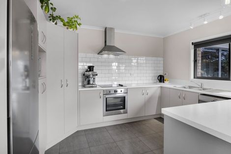 Photo of property in 4 James Drive, Bell Block, New Plymouth, 4312
