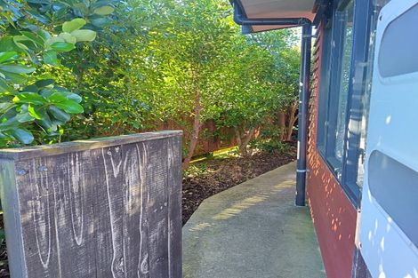 Photo of property in 51 Minaret Drive, Bucklands Beach, Auckland, 2014