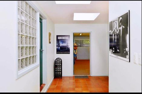 Photo of property in 5 Currey Crescent, Milford, Auckland, 0620