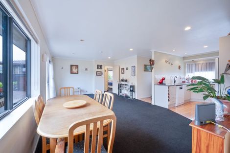 Photo of property in 64a Clevedon Road, Papakura, 2110