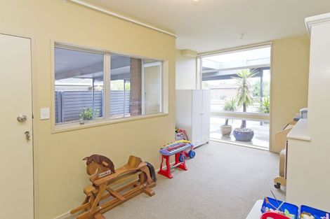 Photo of property in 6 Rochester Street, Awapuni, Palmerston North, 4412