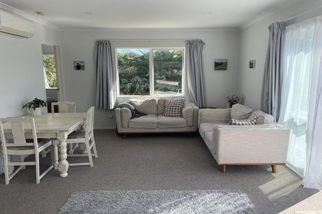 Photo of property in 121 Brian Crescent, Stanmore Bay, Whangaparaoa, 0932