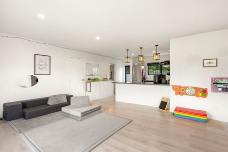 Photo of property in 15a Meadow Drive, Whitianga, 3510