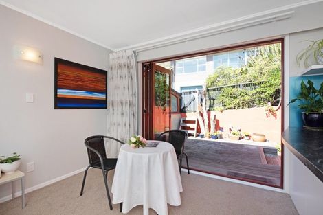Photo of property in 2/33 Beach Road, Paekakariki, 5034