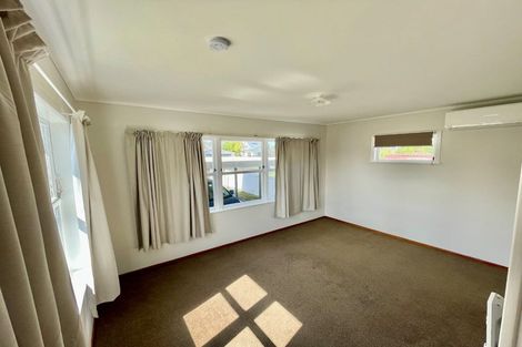 Photo of property in 9 Gloria Avenue, Te Atatu Peninsula, Auckland, 0610