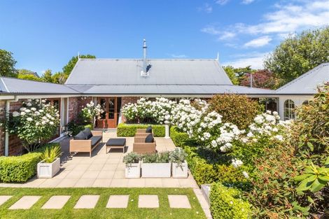 Photo of property in 40 Weka Street, Fendalton, Christchurch, 8041