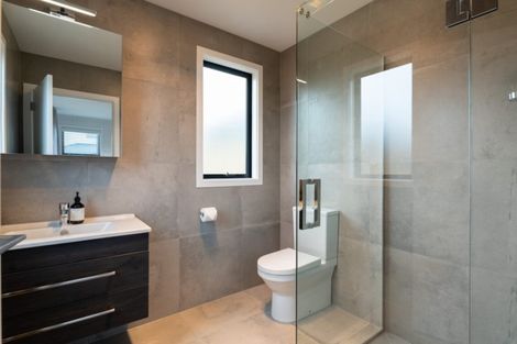 Photo of property in 5 Washingtonia Way, Omokoroa, 3114