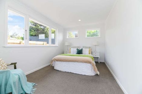 Photo of property in 130 Atkinson Road, Titirangi, Auckland, 0604