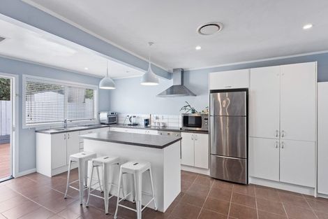 Photo of property in 116 Seaview Road, Paraparaumu Beach, Paraparaumu, 5032